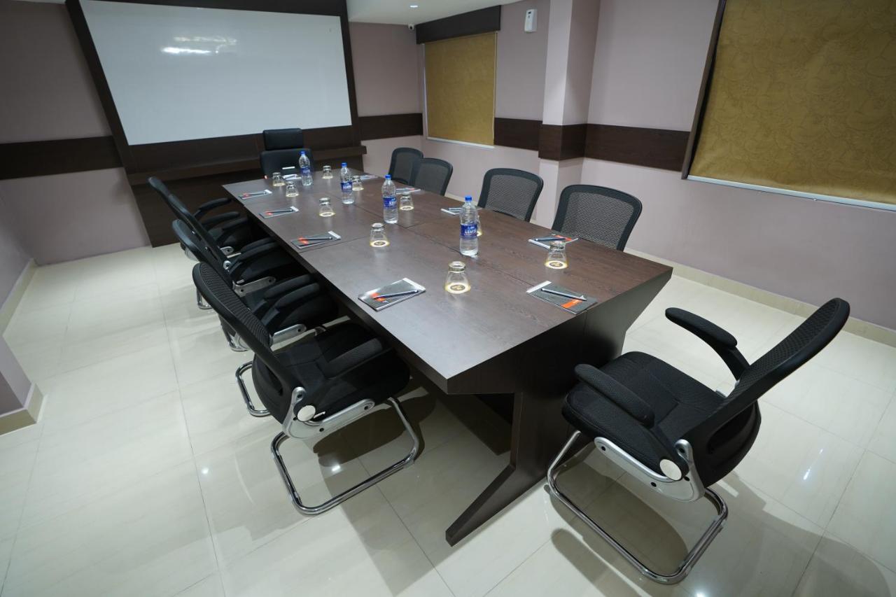 Neyyar Residency Hotel Neyyattinkara Kültér fotó